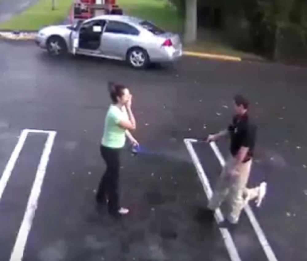 Rekao bivšoj: "Tretiraš me kao psa", pucao u nju, pa sebi u glavu