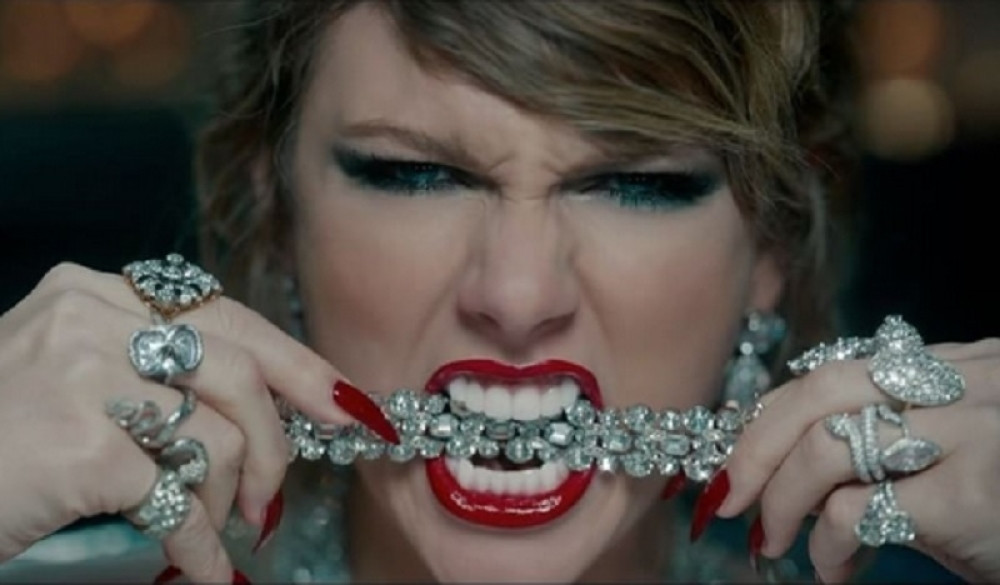 Od smerne devojke do opake seksi zavodnice