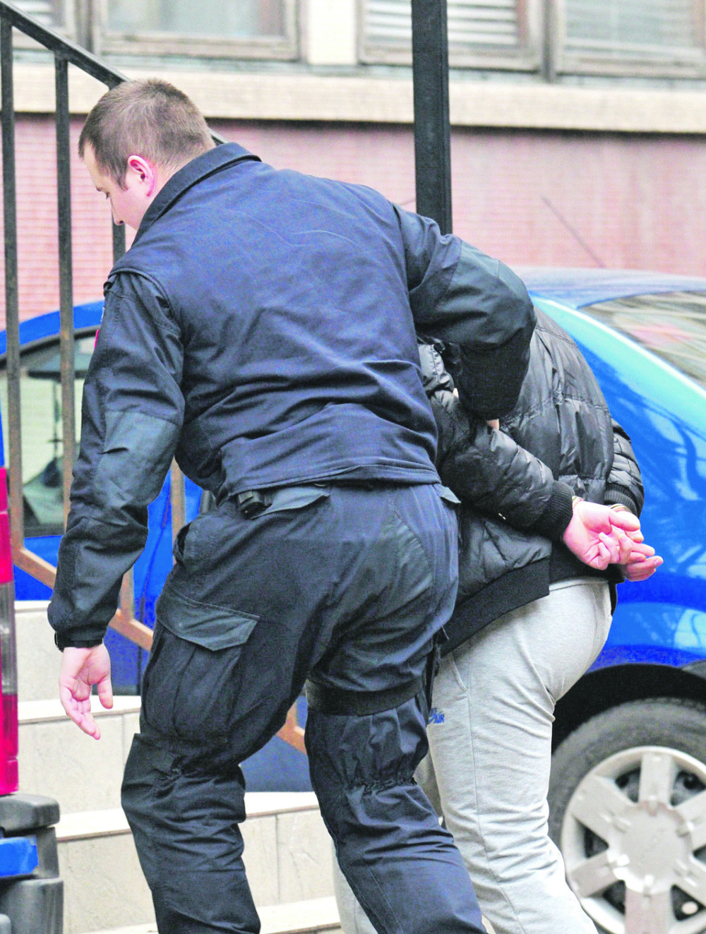 Bokser ranjen u nogu i glavu! Osumnjičeni Zoran odmah uhapšen!