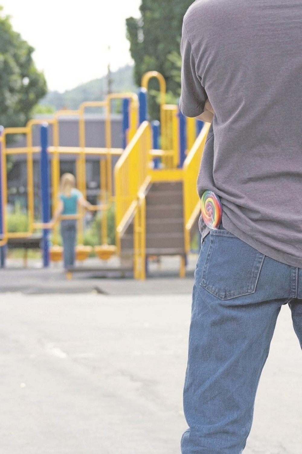 Silovao je svoju ćerku godinama, a onda se klupko pedofila odmotalo...