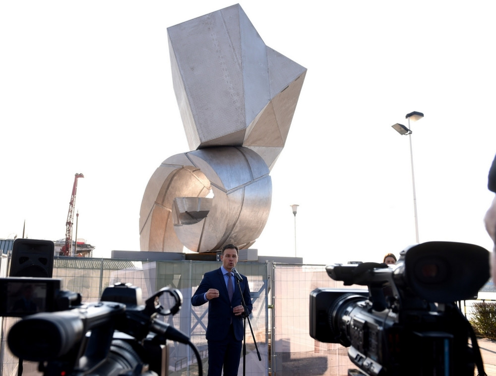 Mali: Skulptura „Odande - dovde” nova međunarodna atrakcija