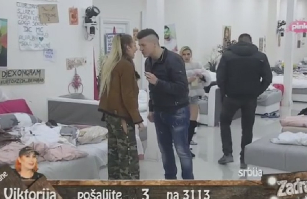 Isplivao video strašne tuče Lune i Slobe (18+)