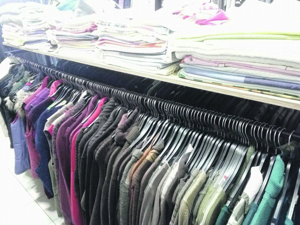 "Stojimo 8 sati na nogama za bednu dnevnicu! Šefica nas pljuje, vređa, namešta otkaz... PAKAO!"