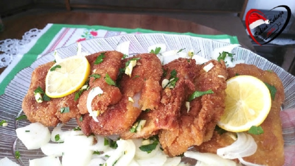 Pohovani fileti soma na orli način, idealno za slave