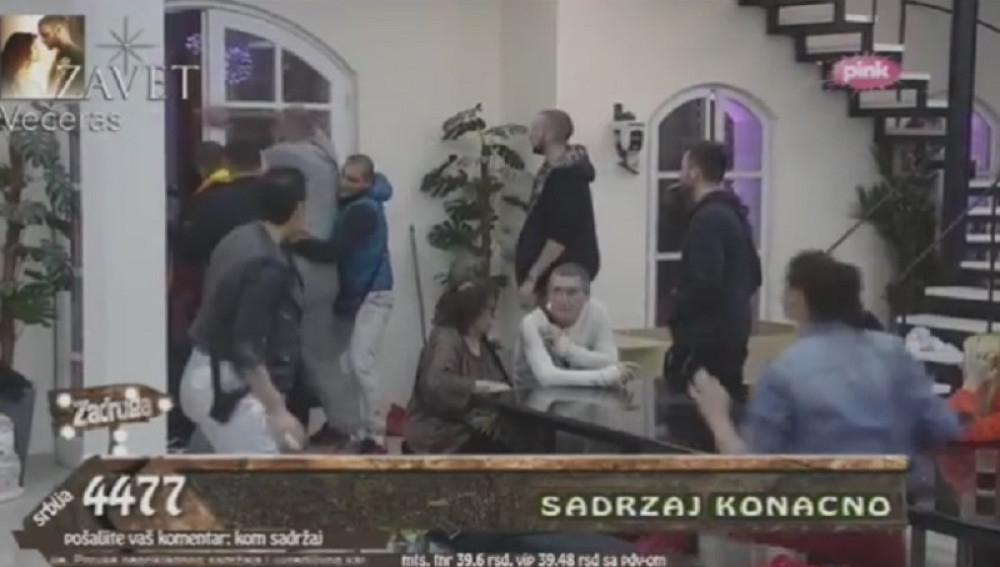 Janjuš izgubio kontrolu, nasrnuo na Jelenu Golubović!