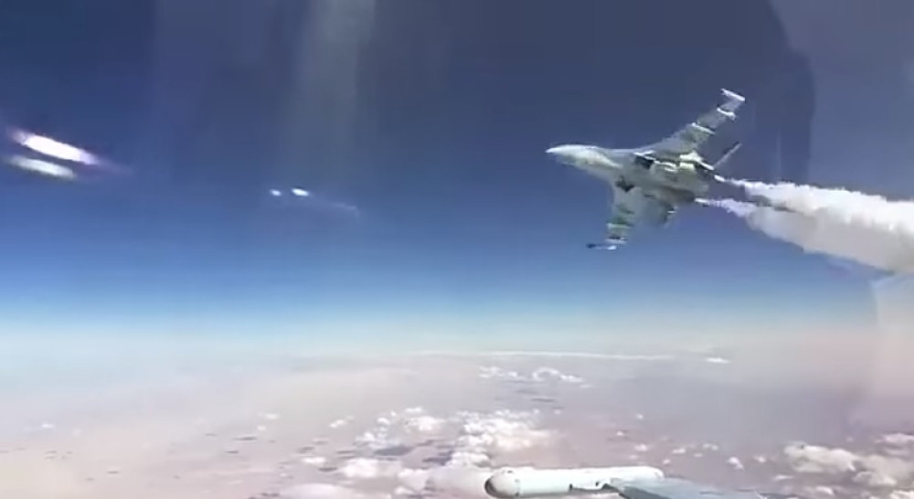 Ruski avioni se "očešali" na nebu