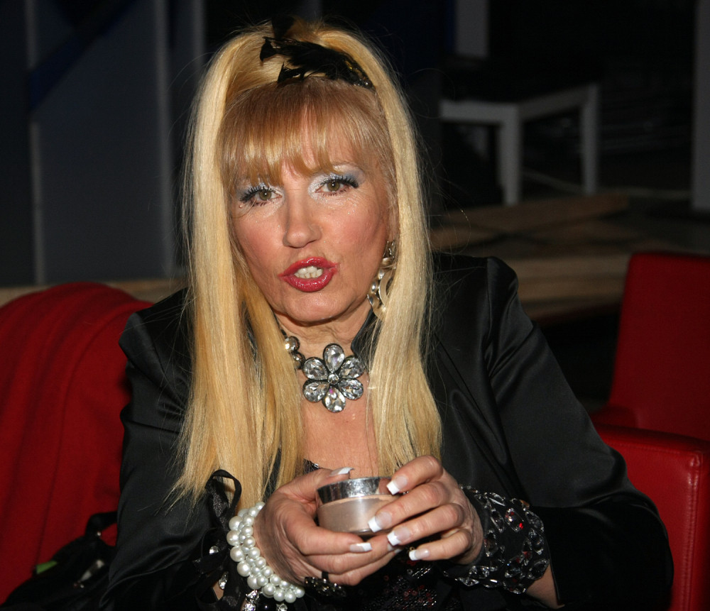 SINU NADE TOPČAGIĆ SRCE STALO, SKORO ISKRVARIO I BIO KLINIČKI MRTAV Život mi se u sekundi pretvorio u pakao, ali ovoj koleginici sam zahvalna dok sam živa!