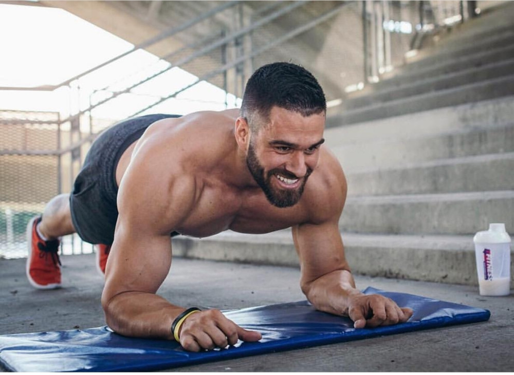 Za njim su žene skroz poludele