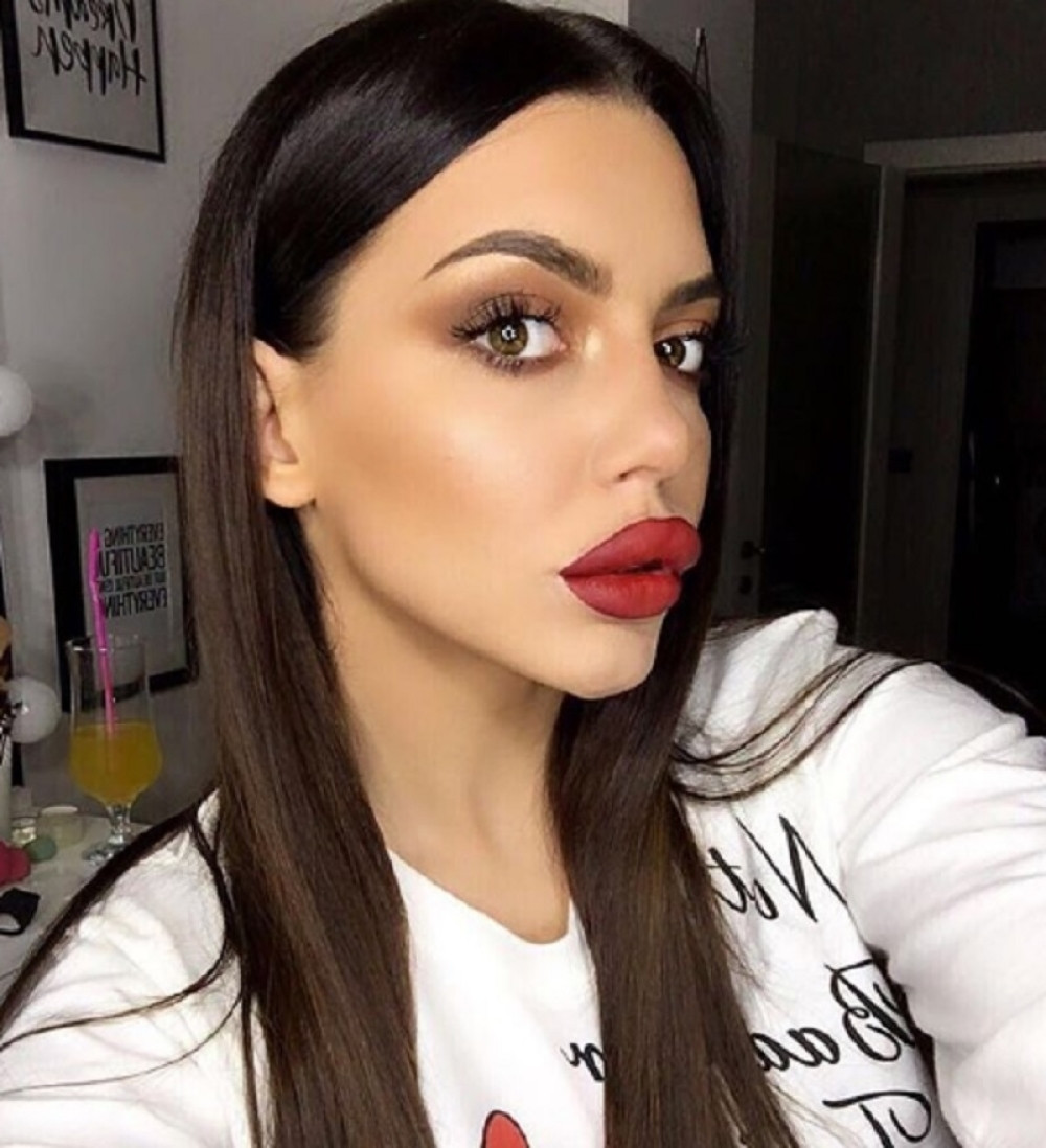 Helena Topalović bez gaćica i brusa! (FOTO)