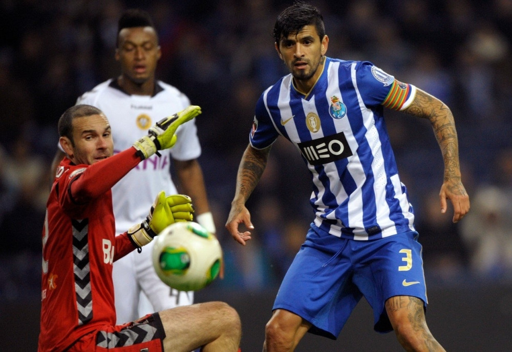 Čuveni fudbaler bacio ženu sa terase!