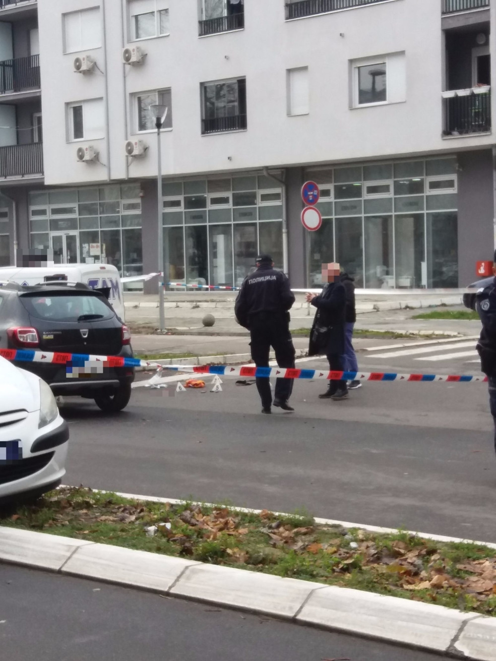 Izrešetao ženu nasred ulice, pa pucao sebi u glavu!