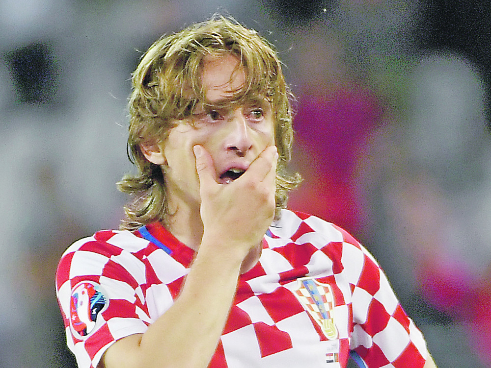 Reakcija MODRIĆA i poslednja poruka OLIVERU DRAGOJEVIĆU kidaju srce! (FOTO)