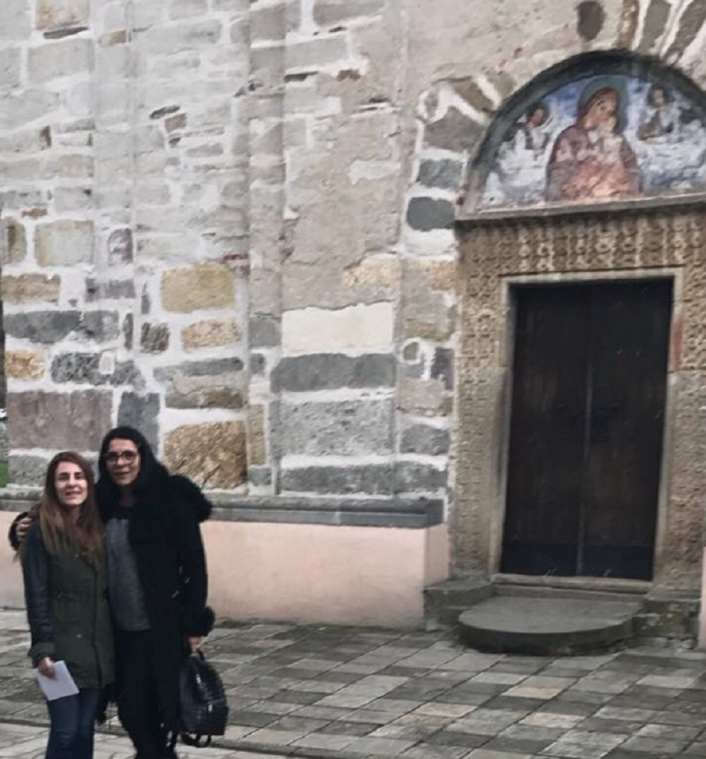 Jelena koja je pobedila rak, poklanja ajvar monahinjama!