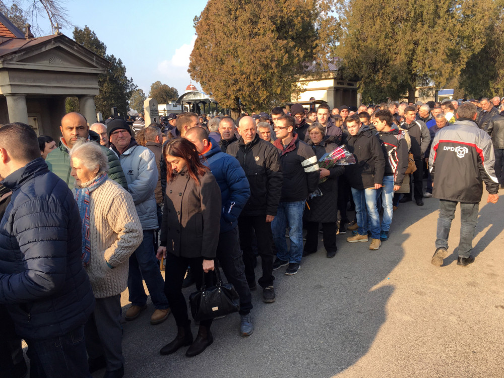 Sahranjen policajac ubijen na zadatku!