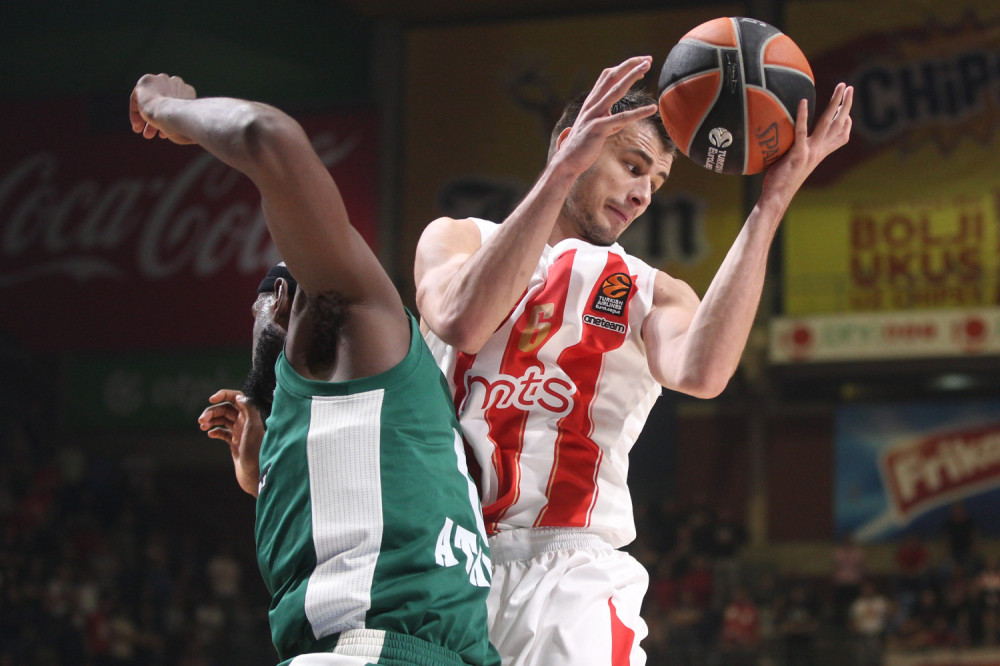 Dangubić zvanično prešao u Partizan i oglasio se moćnim rečima: "Jako sam srećan!" (FOTO)