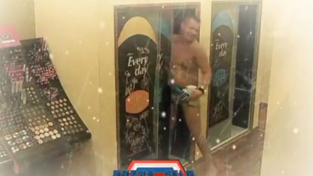 Mirela oralno zadovoljila Marka, pa drugom učesniku uletela u kabinu!