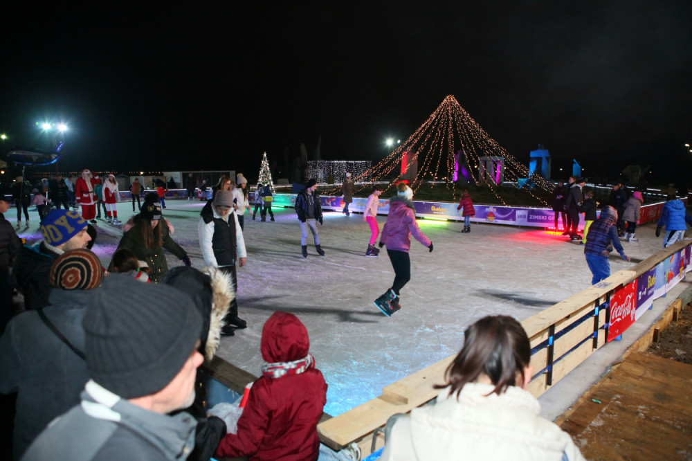 Besplatne obuke klizanja, hokeja i umetničkog klizanja na Adi