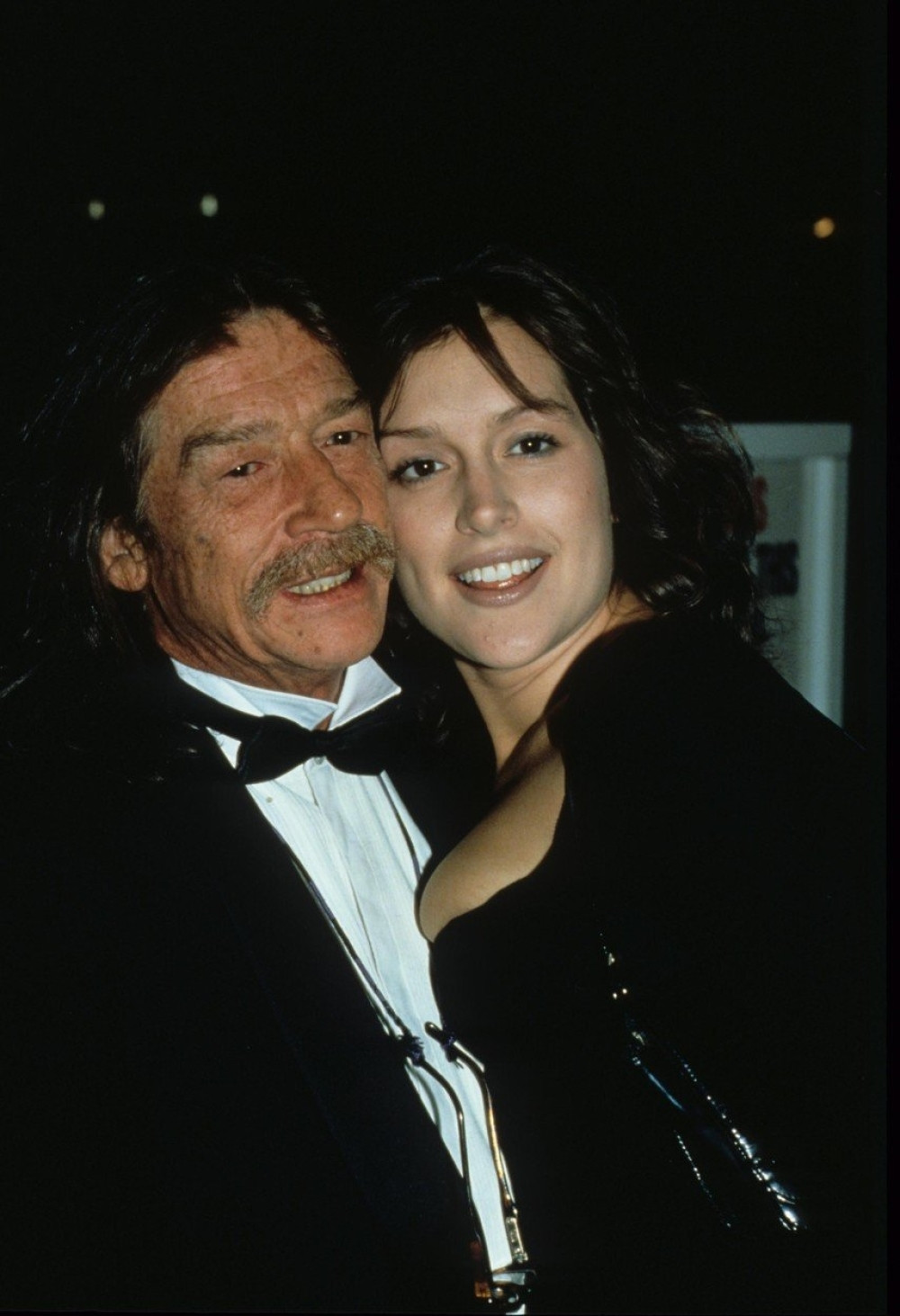 Bila je poznati model, verenica milijardera, a sad nema ni za hleb!