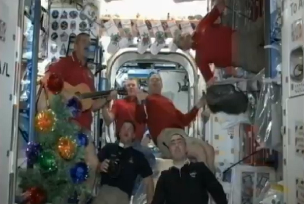 Evo kako su astronauti proslavili Božić u svemiru! (VIDEO)