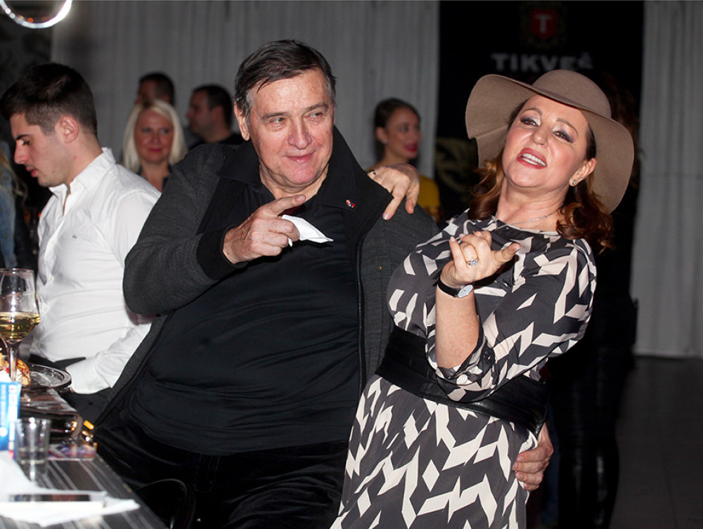 Bekuta i Saša se posvađali: "Jel’ se Mrka ne ljuti što ne pušiš?"