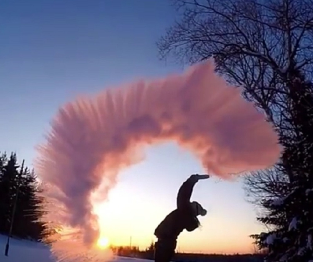 Prosuta voda u Kanadi mrzne u sekundi