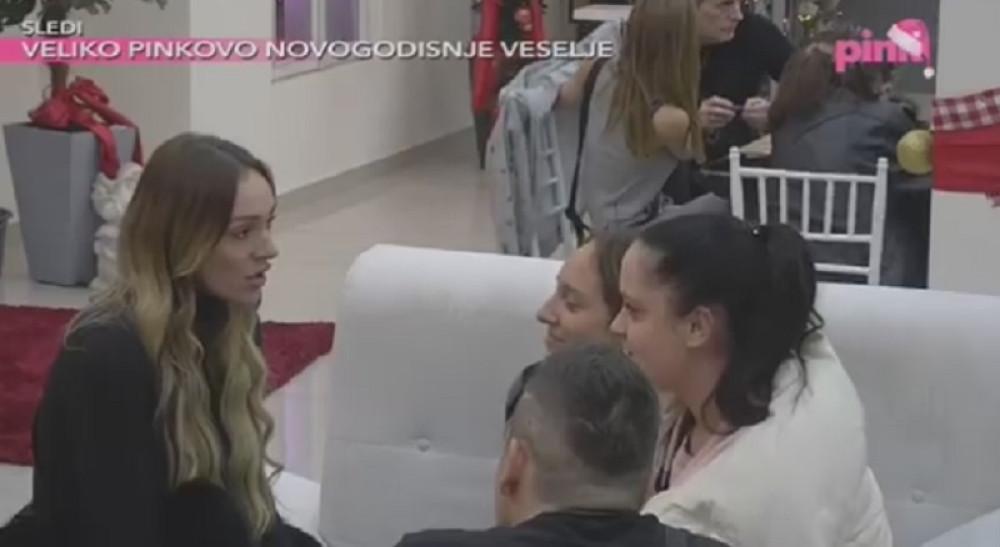 Anabela ušla u "Zadrugu", pa Slobinu ženu raskrinkala pred svima!