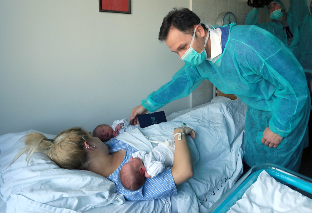 Po 150.000 za prvorođene bebe u Beogradu!