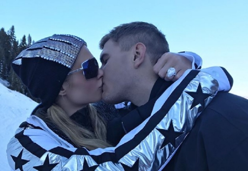 Pariz Hilton zaprošena na nesvakidašnji način!