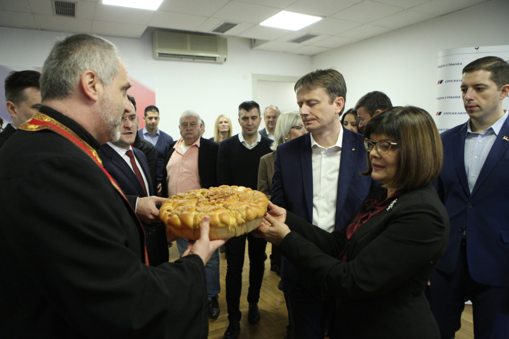 SNS proslavila Badnji dan