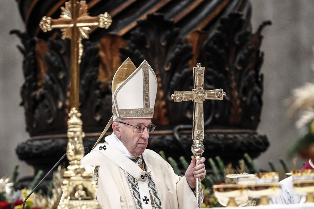 Papa: Ako i iole posumnjate da je homoseksualac...