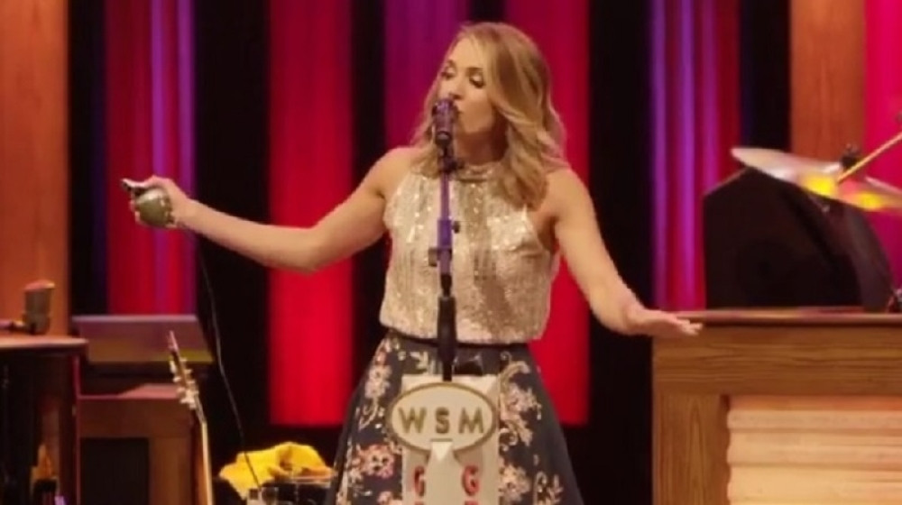 Pevačica ima preko 40 šavova na licu, a sad je objavila fotku!