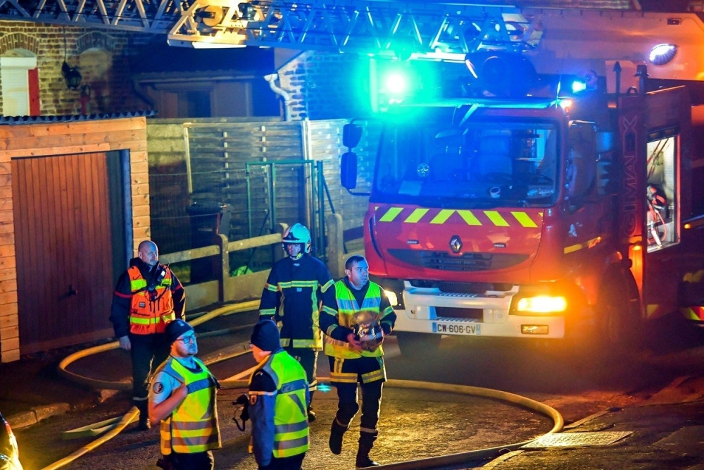 Roditelji pobegli, deca izgorela, ima i mrtvih vatrogasaca