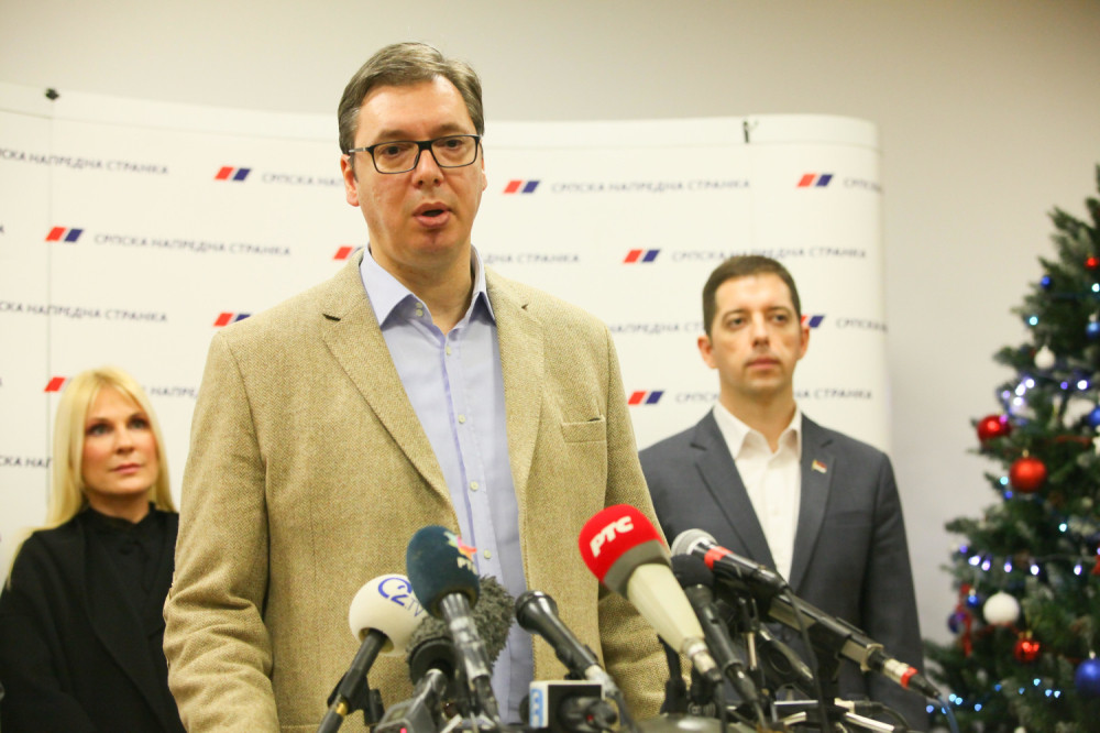 Vuletić: Međunarodna zajednica laže Vučića