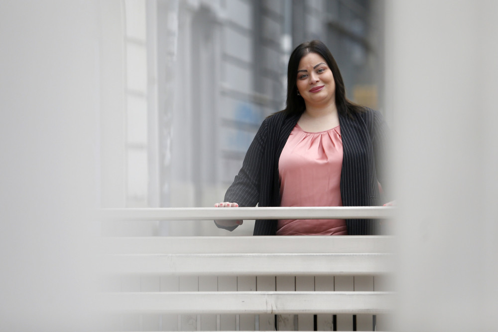 ŽENSKE PRIČE~Moj dečko mora da poštuje Šešelja!