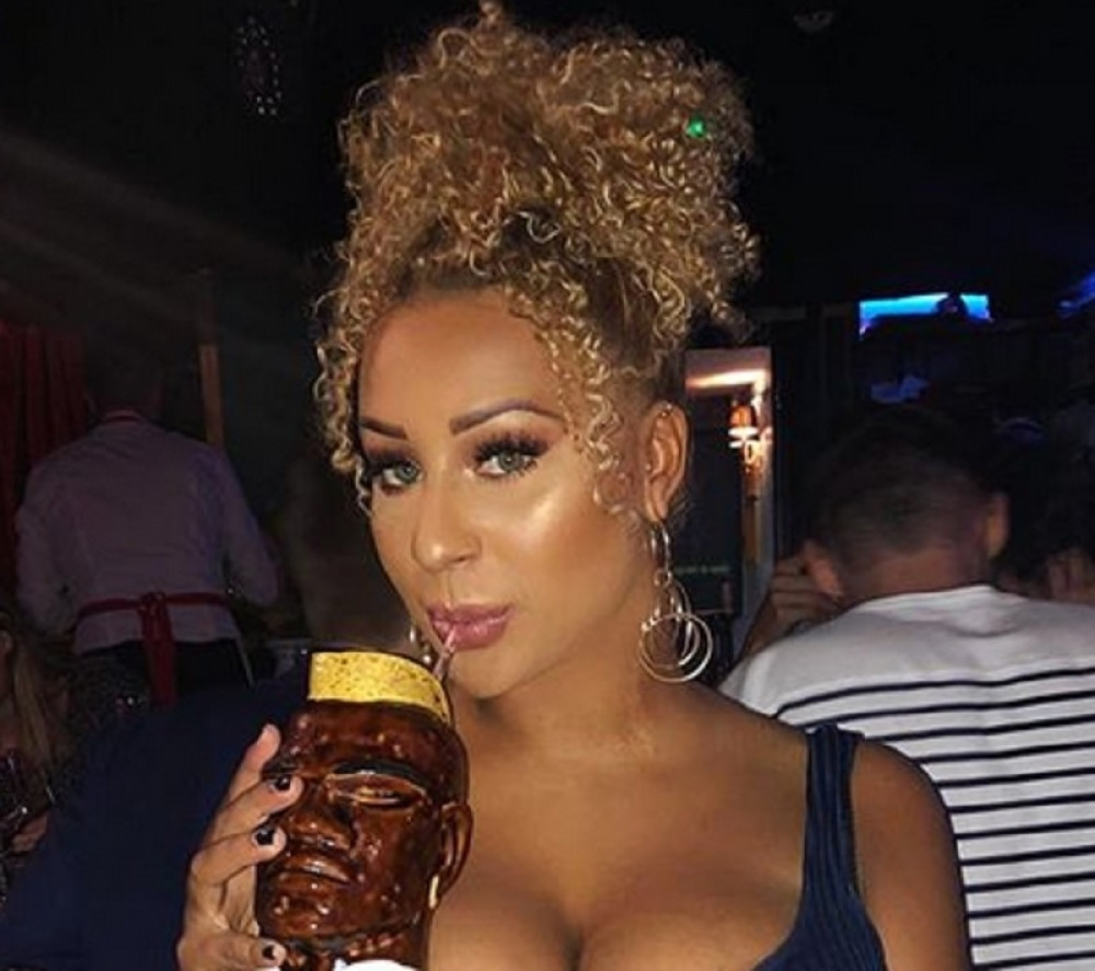 Ćerka legendarnog golmana bujnim grudima ostavlja bez daha