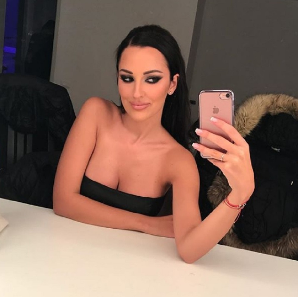 Prijovićka za dva modna komada iskeširala 270.000 dinara!