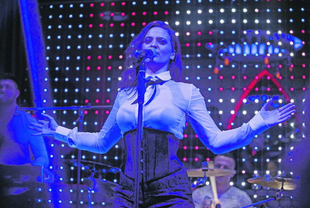 Milica, Ana i Mia oduševile za doček!