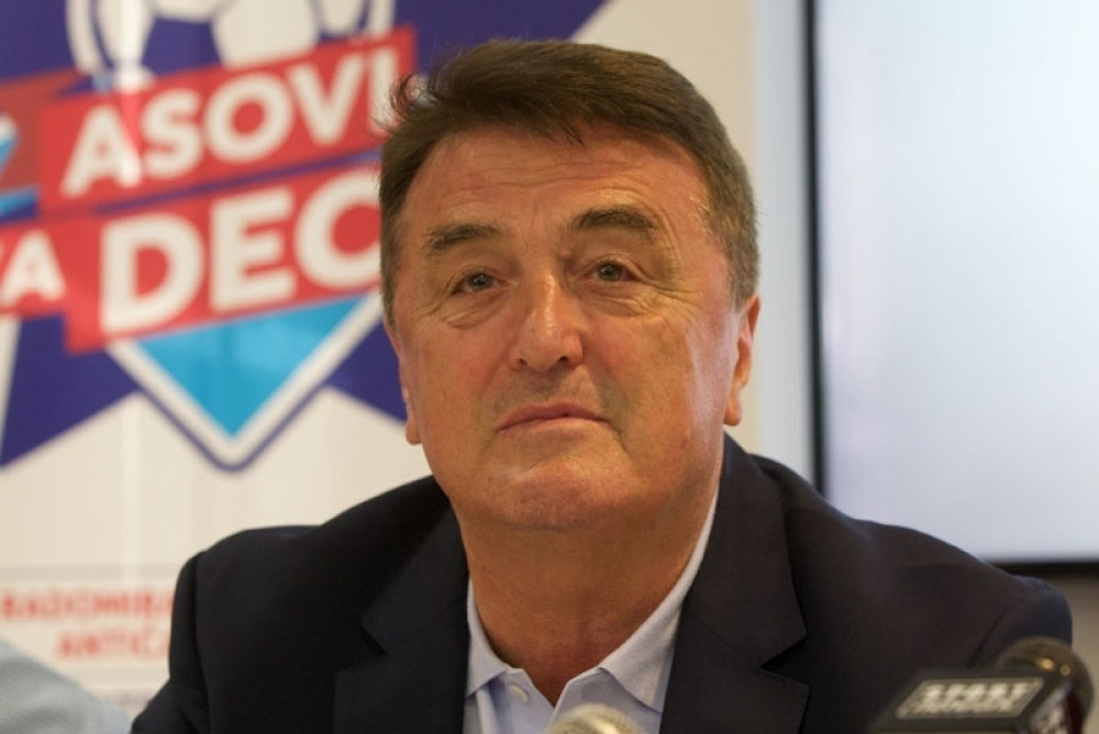 Njegova "Zlatna lopta" nema smisla! Niti daje golove, niti asistira!