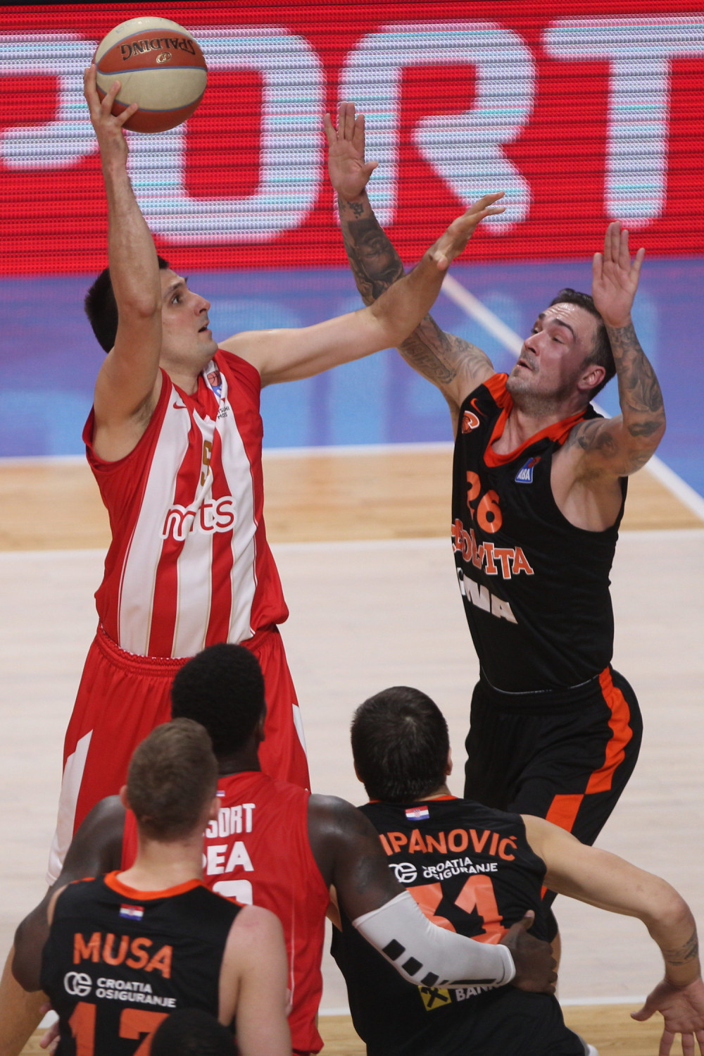 Zvezda u PRVOM, Partizan u PETOM šeširu