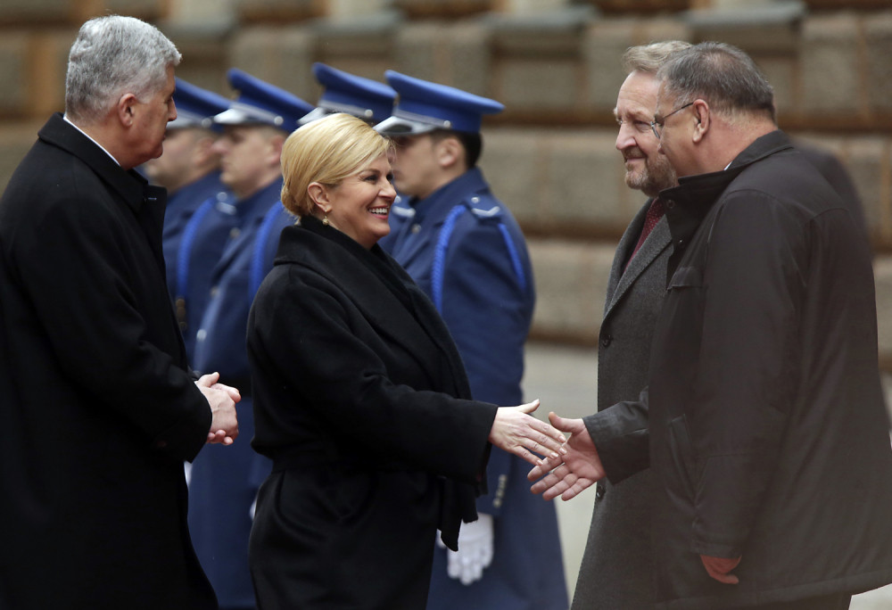 Kolinda sa "zakašnjenjem" stigla u Sarajevo