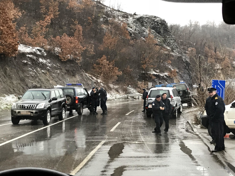 Iživljavanje ne prestaje! Šiptari odredili PRITVOR SRBINU uhapšenom na Jarinju