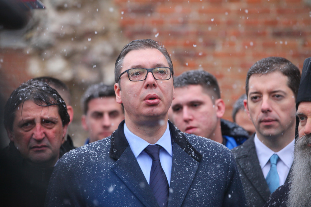 Predsednik Srbije uputio poruke mira