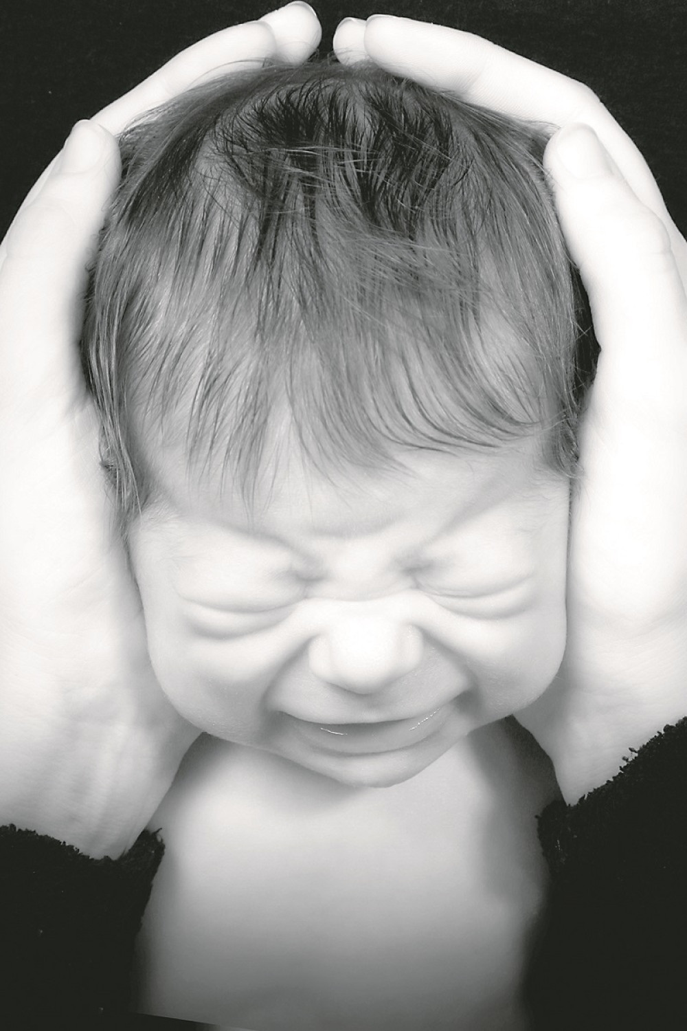 Smrskala sinu glavu i zakopala ga!