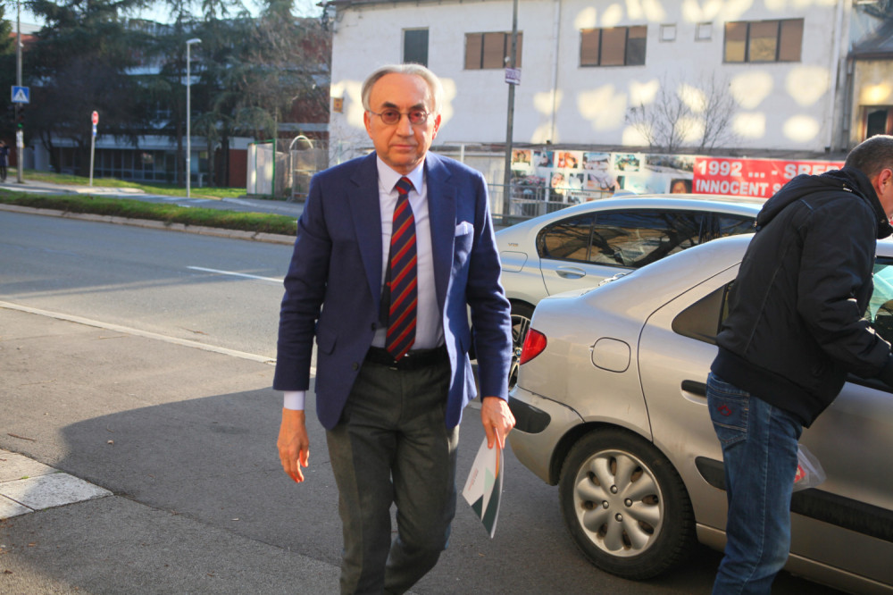 Tadić je uništio Srbiju!