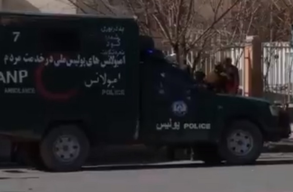 Hitna pomoć eksplodirala blizu sedišta Vlade (VIDEO)