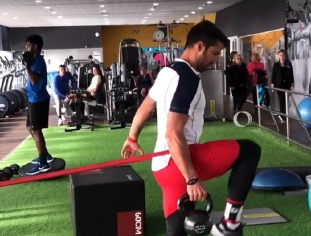 Srpski teniser se skinuo i pokazao tetovažu skroz dole