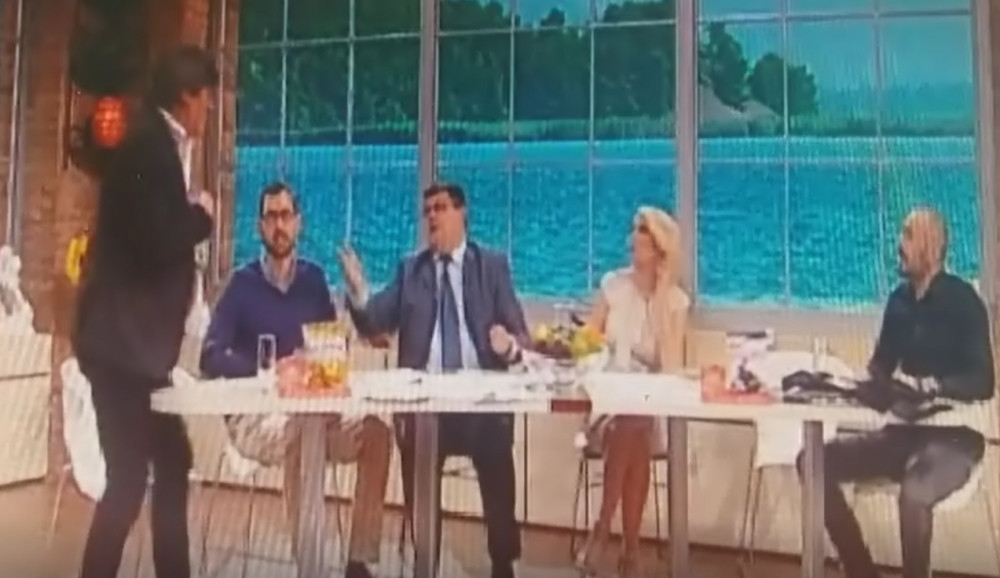 Umalo tuča kod Dee i Sarape