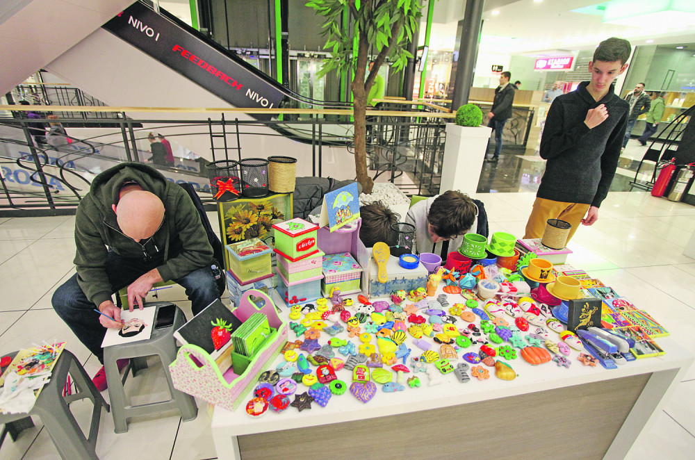 Osmaci sa Voždovca sakupili 50.000 dinara za bolesnog druga!