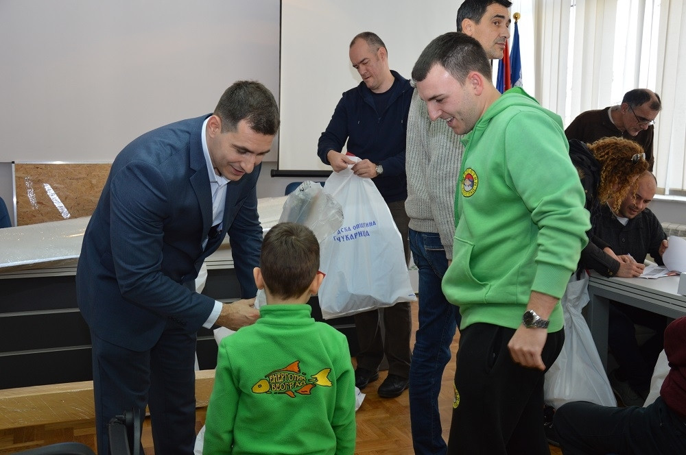 Opština Čukarica podelila sportske rekvizite