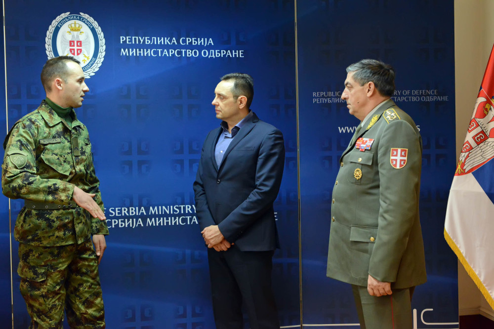 Desetar Vojske Srbije spasio devojčicu sigurne smrti!